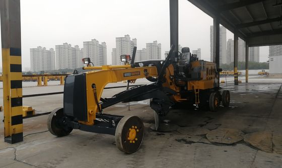 De Motornivelleermachine van Cummins 6BT5.9 met 3658mm de Landbouwgrond van de Bladlengte 135HP het Nivelleren