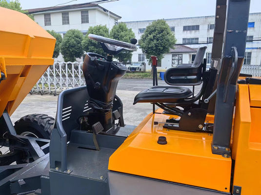 Mini landbouwtractor 14 pk Motor Power Tractor Ontworpen voor palmolieplantages met hydraulisch systeem