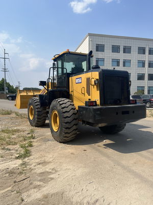 Grote voorkant lading met Cummins of Shangchai of Weichai Engin 2.5-3.6 cbm emmer