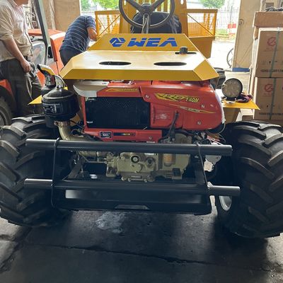 WEA-merk WEA08H landbouwtractor voor palmolieplantages in Peru met stuur aan de voorwiel