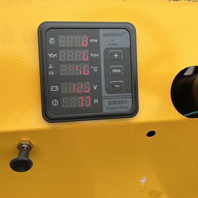 WEA-merk WEA08H landbouwtractor voor palmolieplantages in Peru met stuur aan de voorwiel